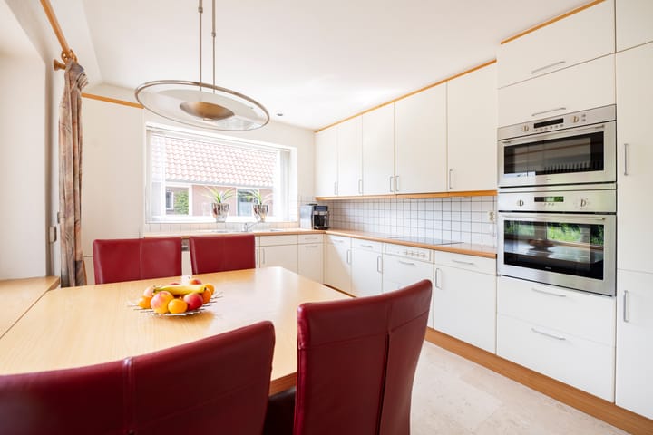 Photo 10 of Veenweg 1