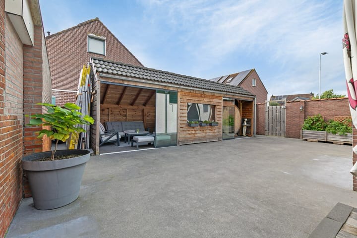 Foto 34 van dr. Leenhoutsstraat 41