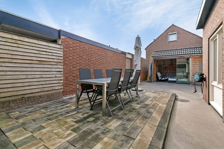 Foto 35 van dr. Leenhoutsstraat 41