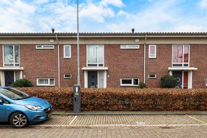 View photo of Van Oldenbarneveltstraat 8