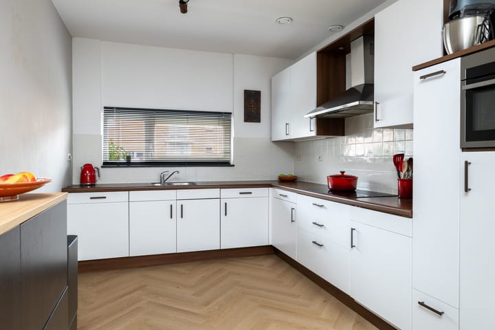 Foto 16 van Van Oldenbarneveltstraat 8