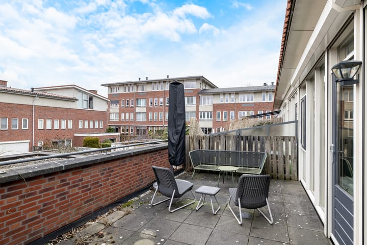 Foto 28 van Van Oldenbarneveltstraat 8