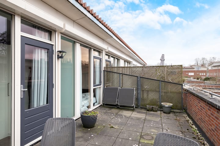 Foto 31 van Van Oldenbarneveltstraat 8