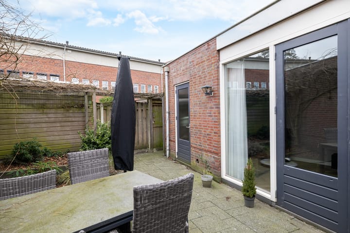 Foto 34 van Van Oldenbarneveltstraat 8