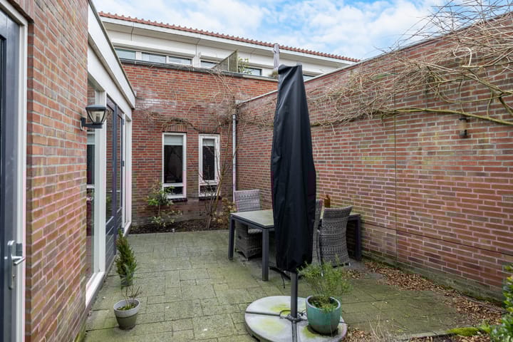 Foto 35 van Van Oldenbarneveltstraat 8