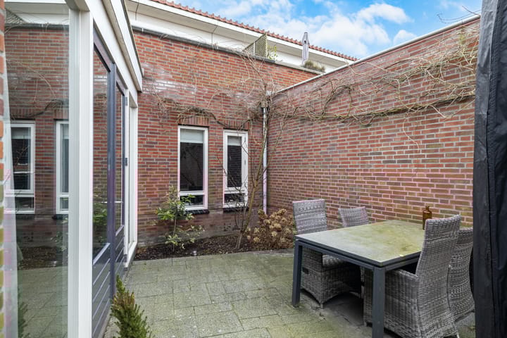 Foto 36 van Van Oldenbarneveltstraat 8