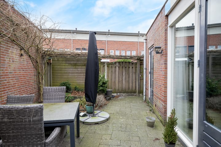 Foto 38 van Van Oldenbarneveltstraat 8