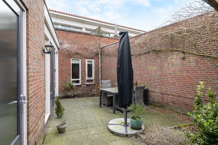 Foto 39 van Van Oldenbarneveltstraat 8