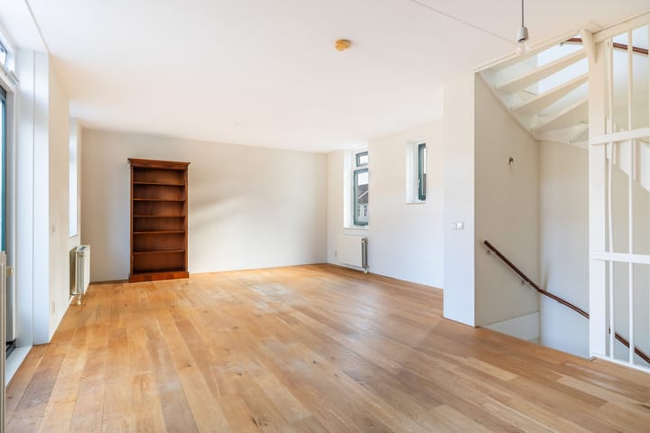 Photo 8 of Theo van Doesburgstraat 13