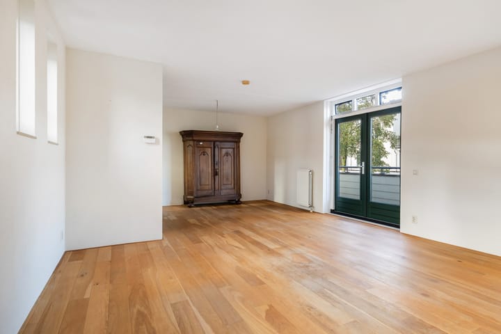 Photo 10 of Theo van Doesburgstraat 13