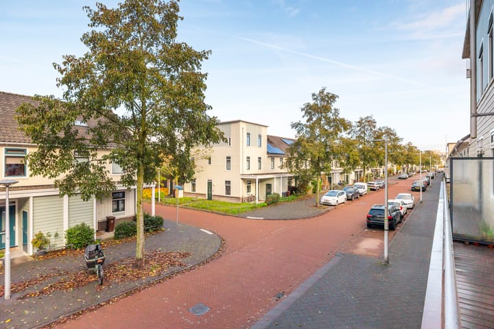 Photo 15 of Theo van Doesburgstraat 13