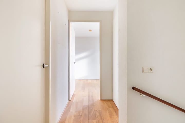 Photo 18 of Theo van Doesburgstraat 13