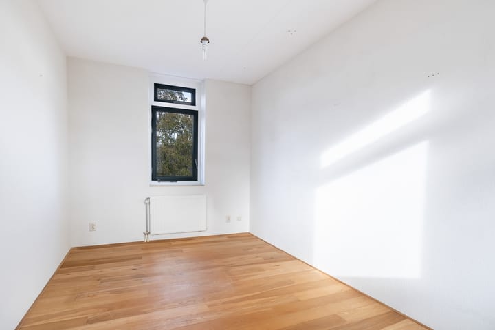 Photo 23 of Theo van Doesburgstraat 13