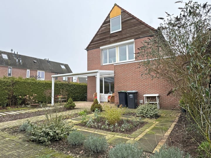 Foto 2 van Roosje Vosstraat 6