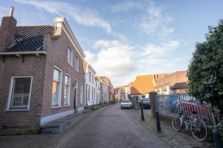 Foto 2 van Warmoesstraat 10