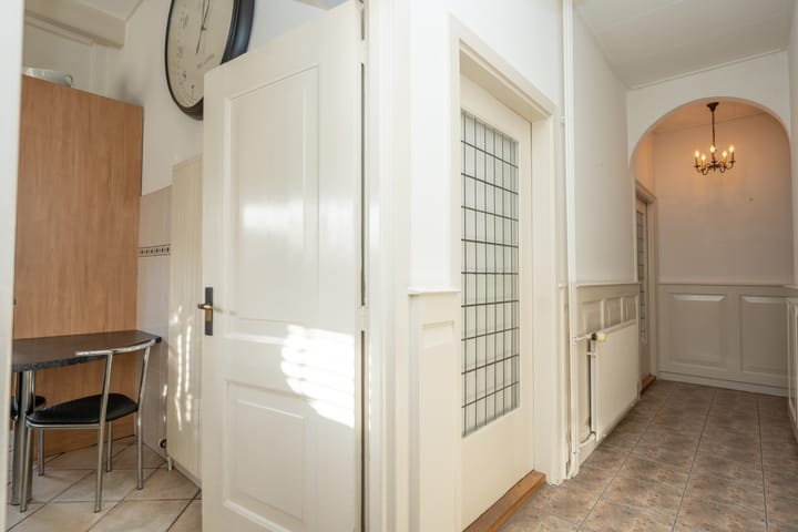 Foto 15 van Warmoesstraat 10