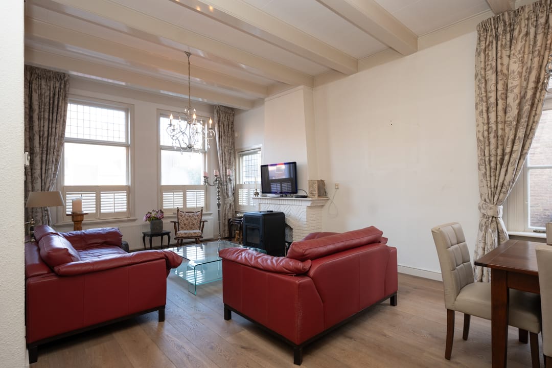 Foto 17 van Warmoesstraat 10