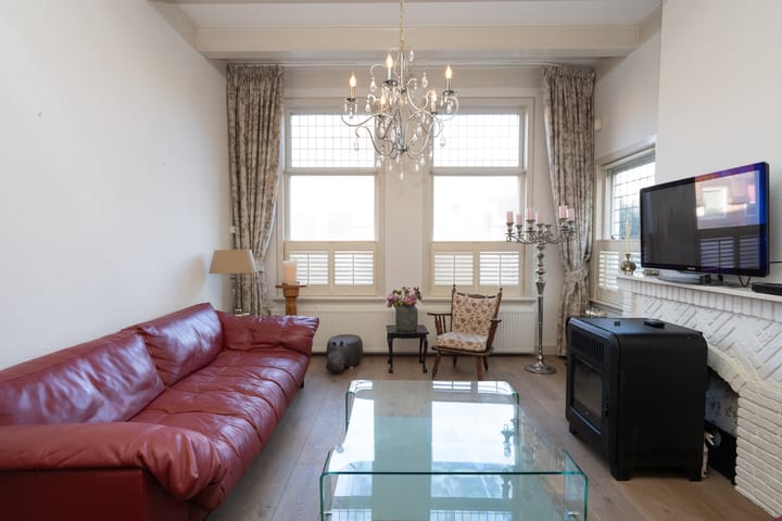 Foto 19 van Warmoesstraat 10