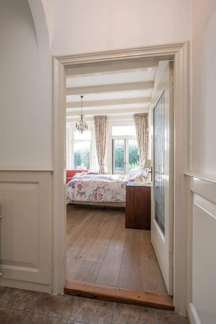 Foto 22 van Warmoesstraat 10