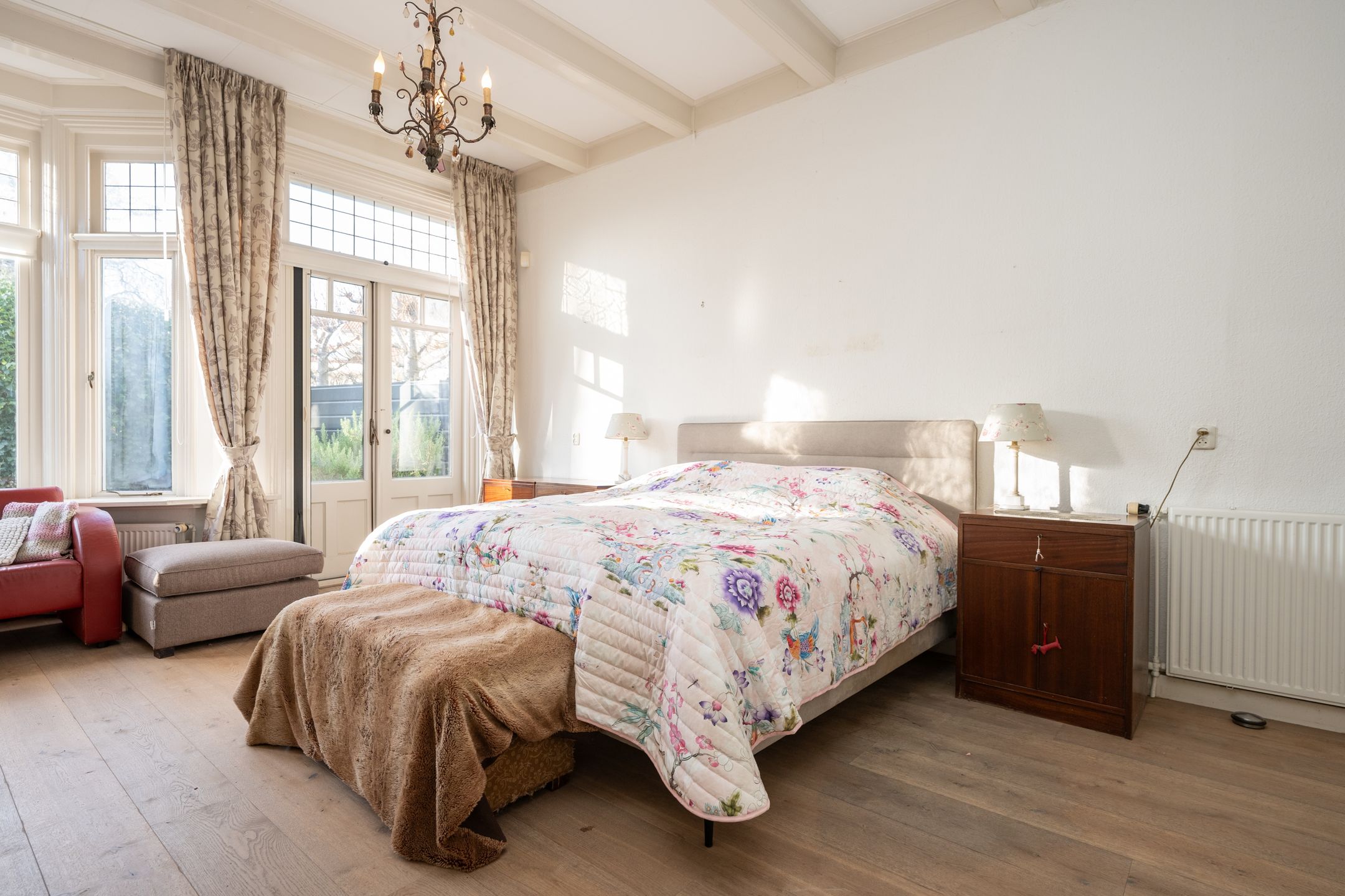 Foto 24 van Warmoesstraat 10