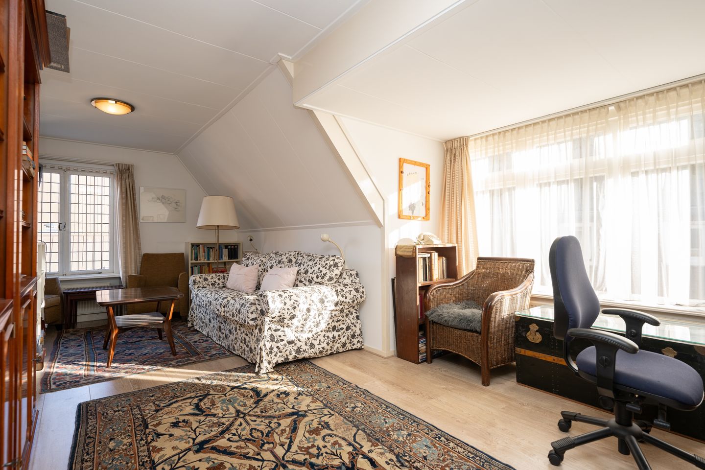 Foto 44 van Warmoesstraat 10