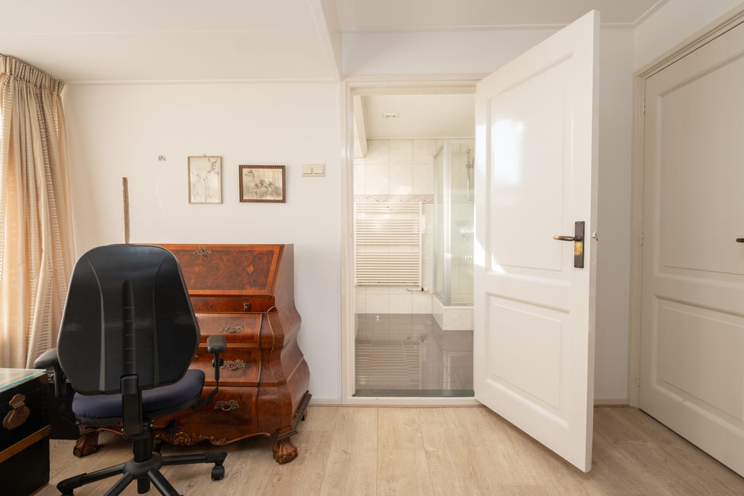 Foto 47 van Warmoesstraat 10