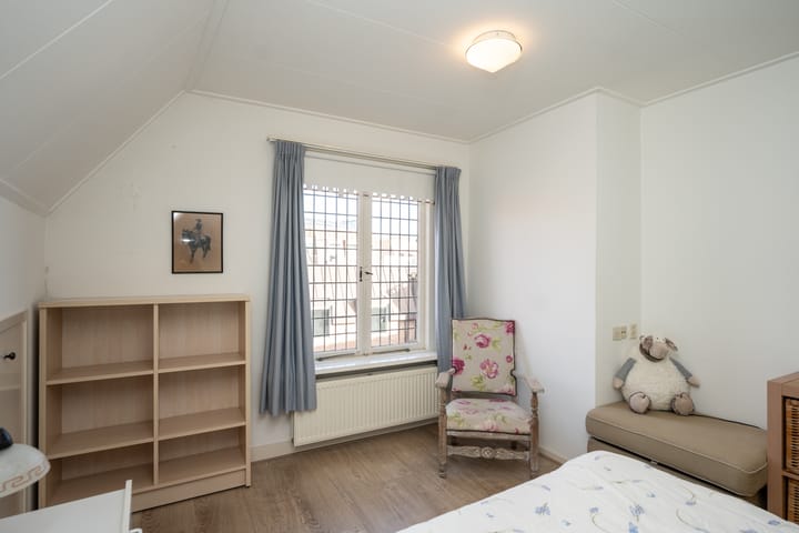 Foto 52 van Warmoesstraat 10