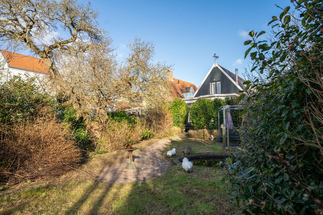 Foto 61 van Warmoesstraat 10