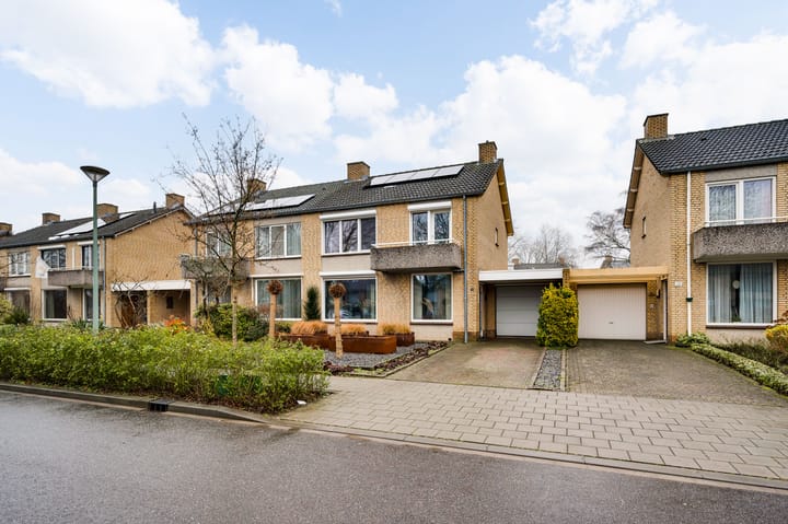 Foto 2 van Kasteel Exaetenstraat 11