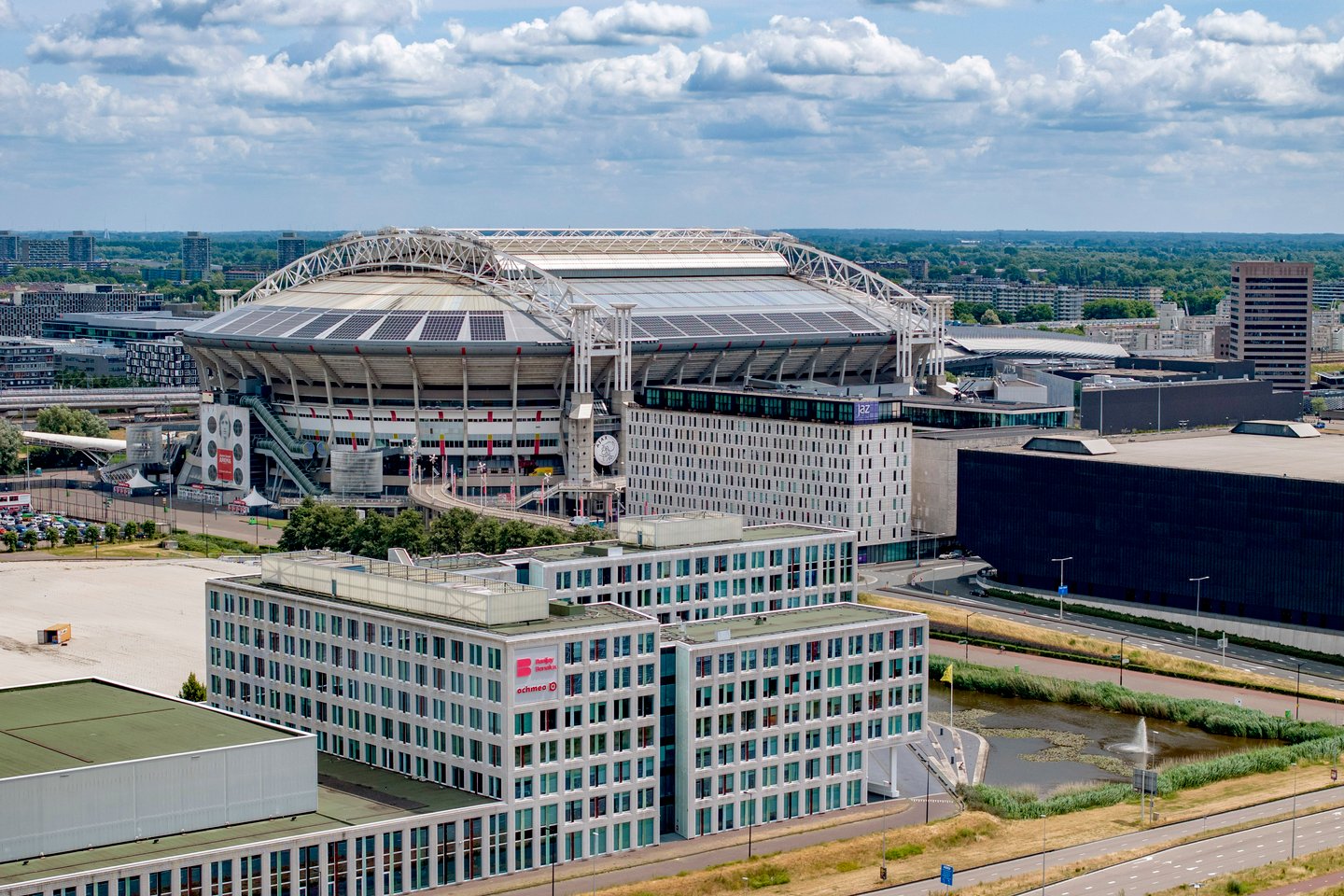 Bekijk foto 2 van MediArena 1