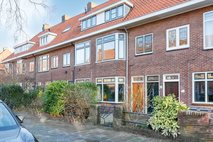 View photo of Van 't Hoffstraat 20