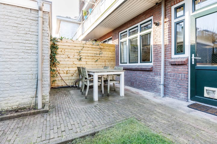 Foto 21 van Van 't Hoffstraat 20