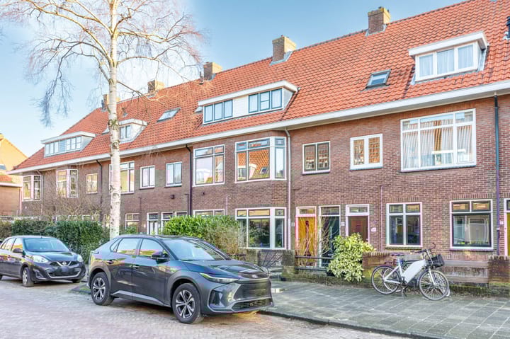 Foto 30 van Van 't Hoffstraat 20