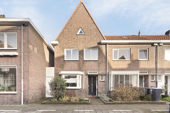 View photo of Sparrenstraat 37