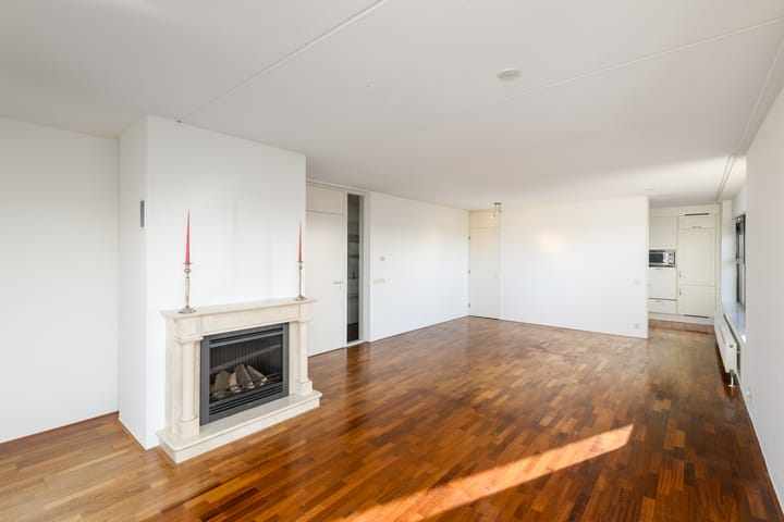 Foto 11 van Museumplein 58