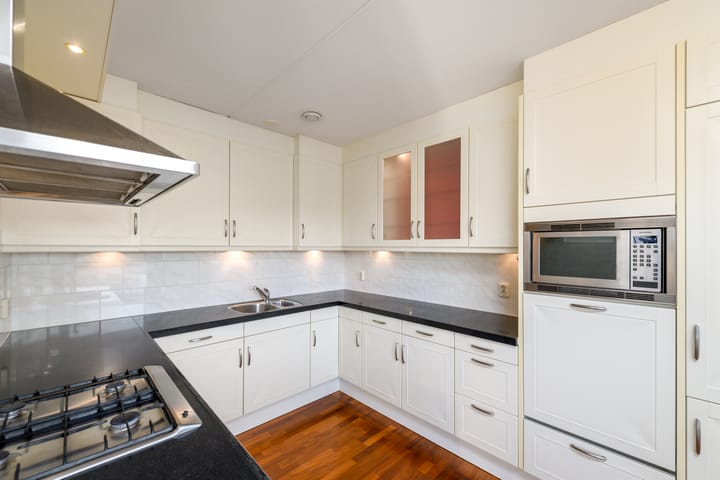 Foto 17 van Museumplein 58