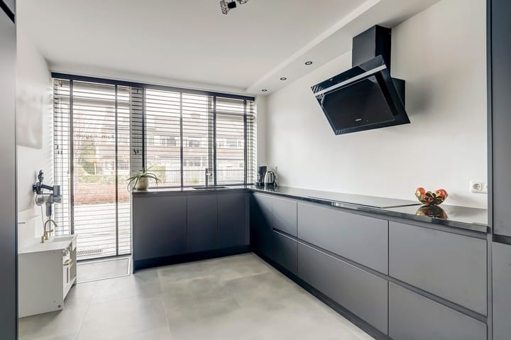 Foto 17 van Conradstraat 37