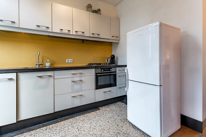 Foto 12 van Zeelsterstraat 104