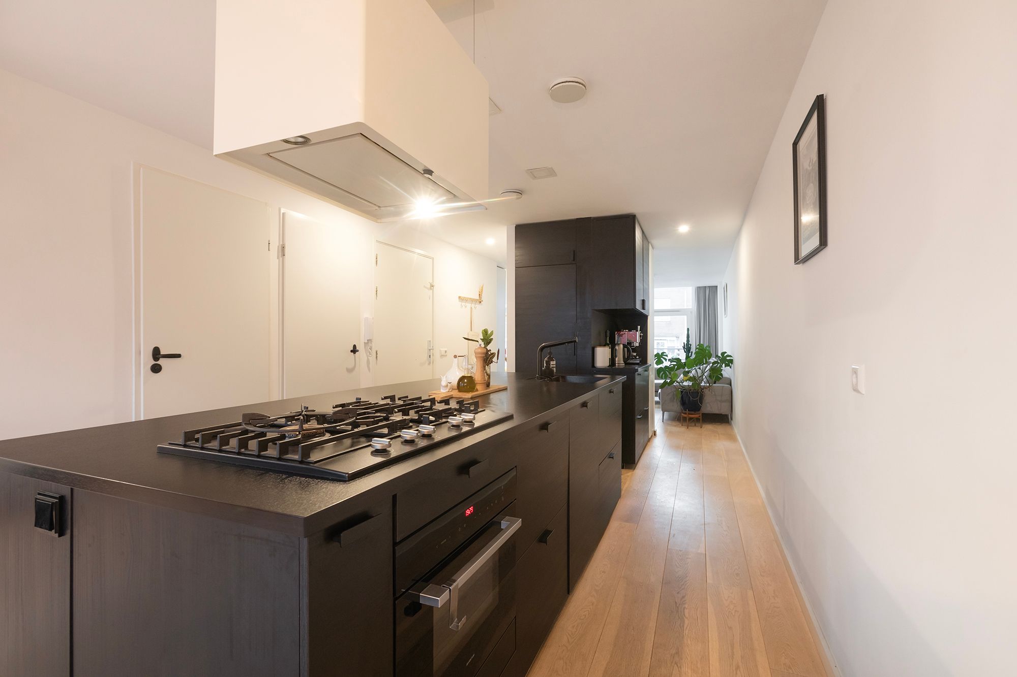 Photo 6 of Wagenaarstraat 28-F