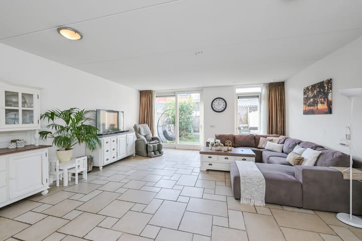 Foto 2 van Dijkland 37