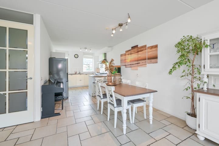 Foto 6 van Dijkland 37