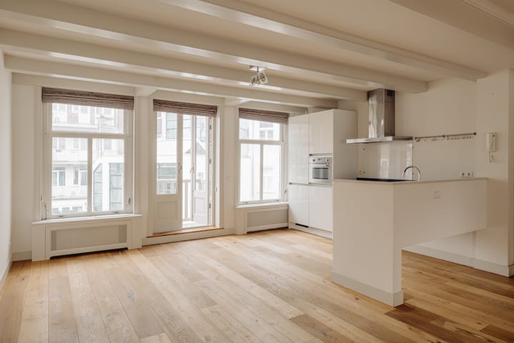 Photo 7 of Willemsstraat 14-C