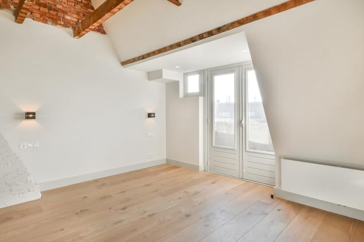 Foto 11 van Roerstraat 82-4