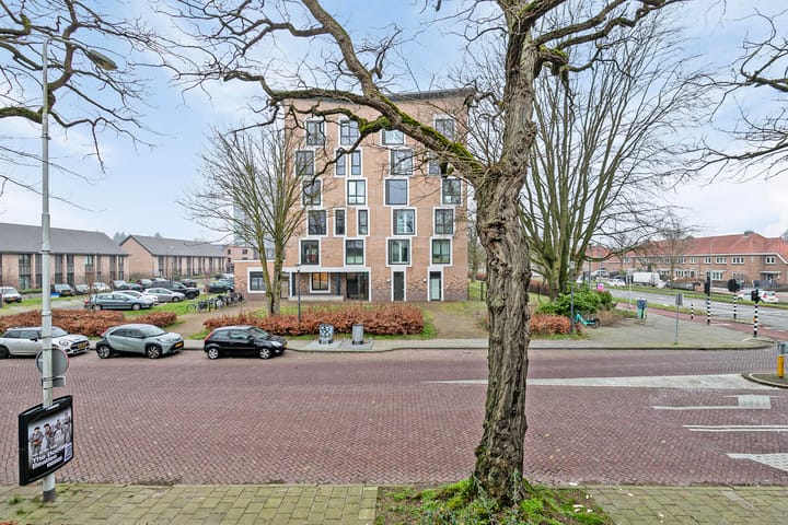 Photo 17 of Pieter Zeemanstraat 1-23
