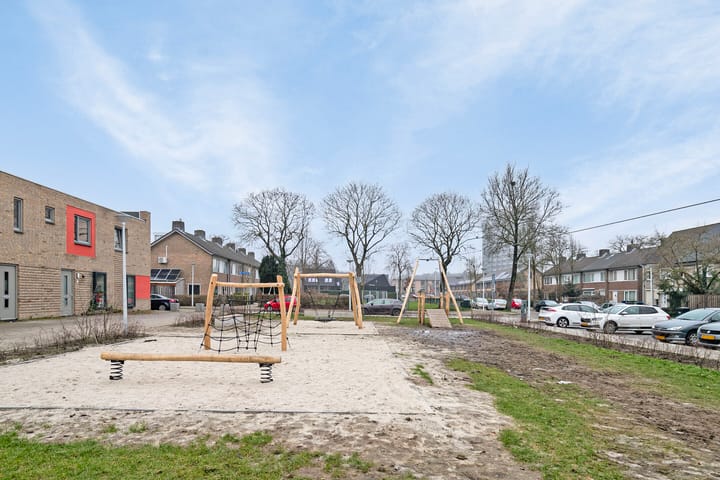 Photo 20 of Pieter Zeemanstraat 1-23