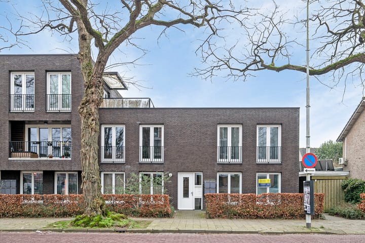 Photo 23 of Pieter Zeemanstraat 1-23