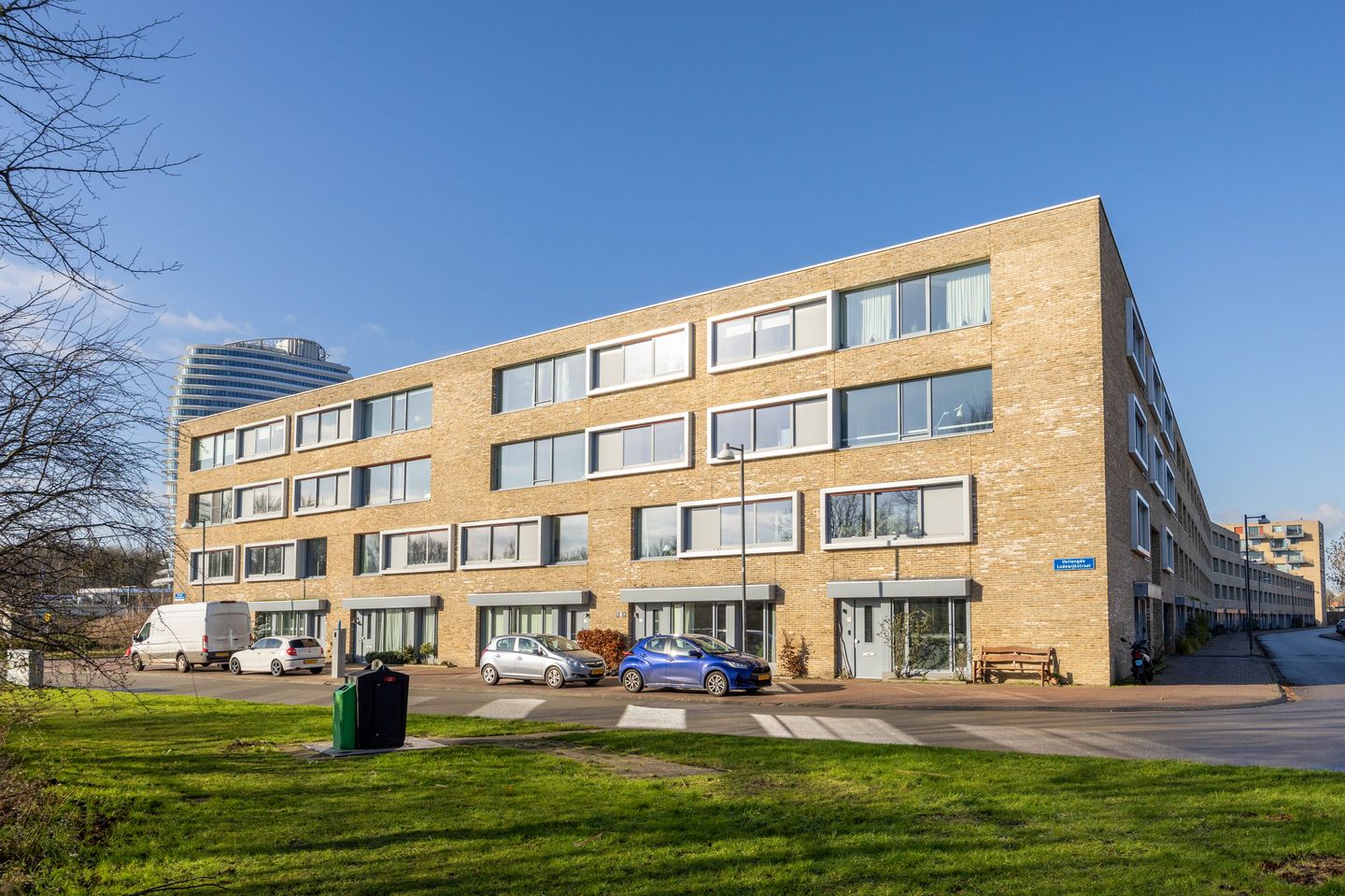 Foto 1 van Verlengde Meeuwerderweg 205