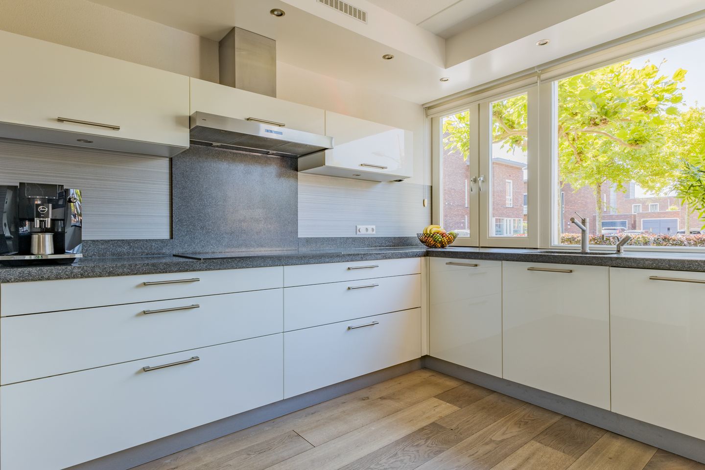 Foto 4 van Tegelzetter 47