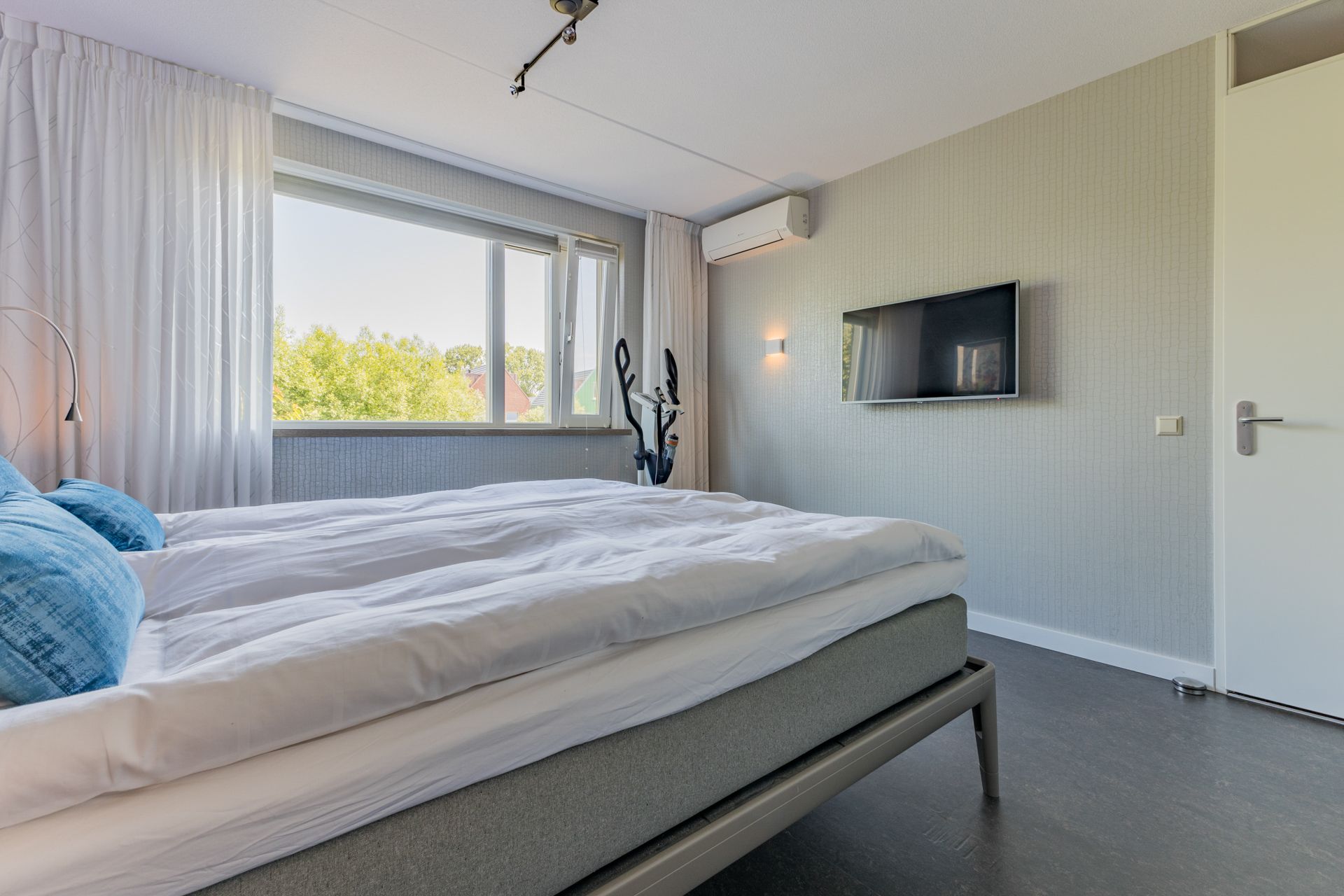 Foto 21 van Tegelzetter 47