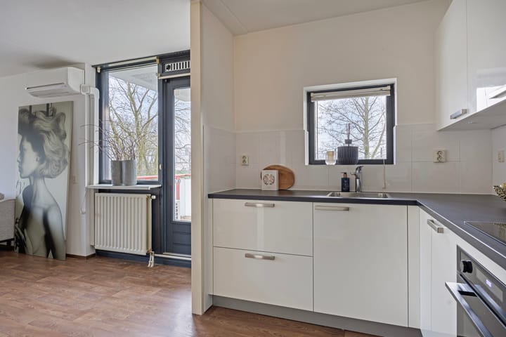 Foto 7 van Valkenaerhof 91